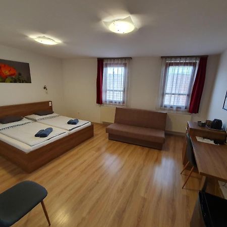 Citylife Rooms Mosonmagyarovar Exterior foto